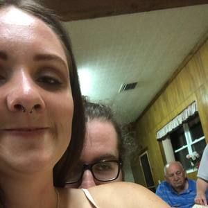 Meet your Posher, Amber